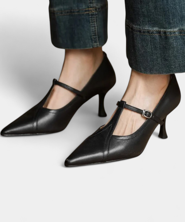 Zulema Tacones T-Bar Elegantes con Acabado Liso