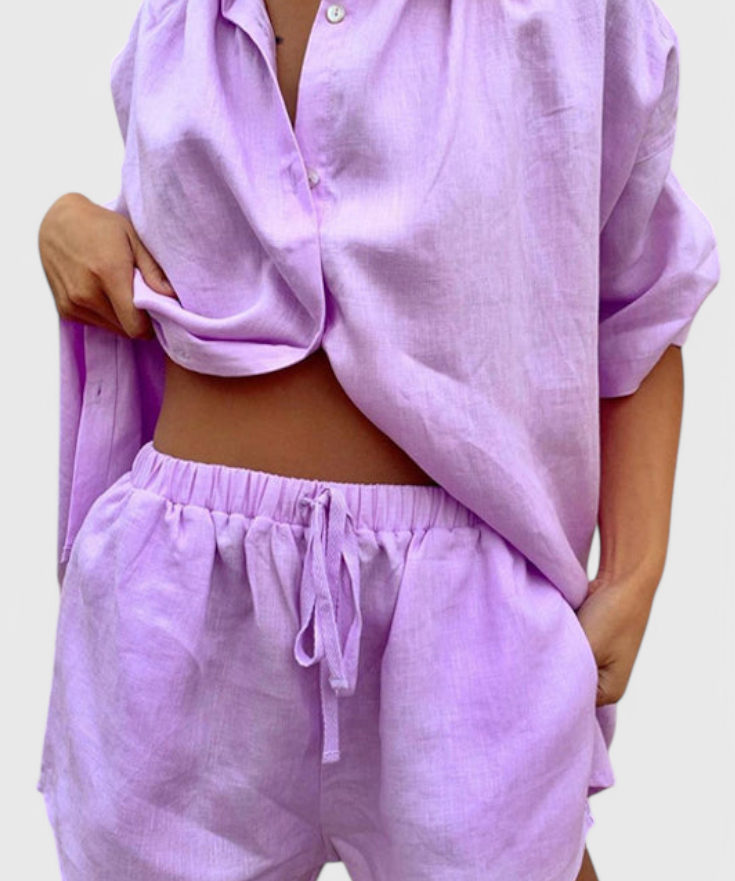 Anika Conjunto de Dos Piezas con Camisa de Botones y Pantalones Cortos con Cuerda