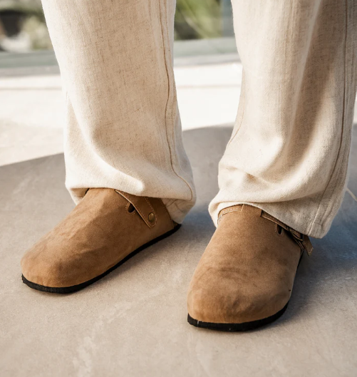 SUEDE CLOGS