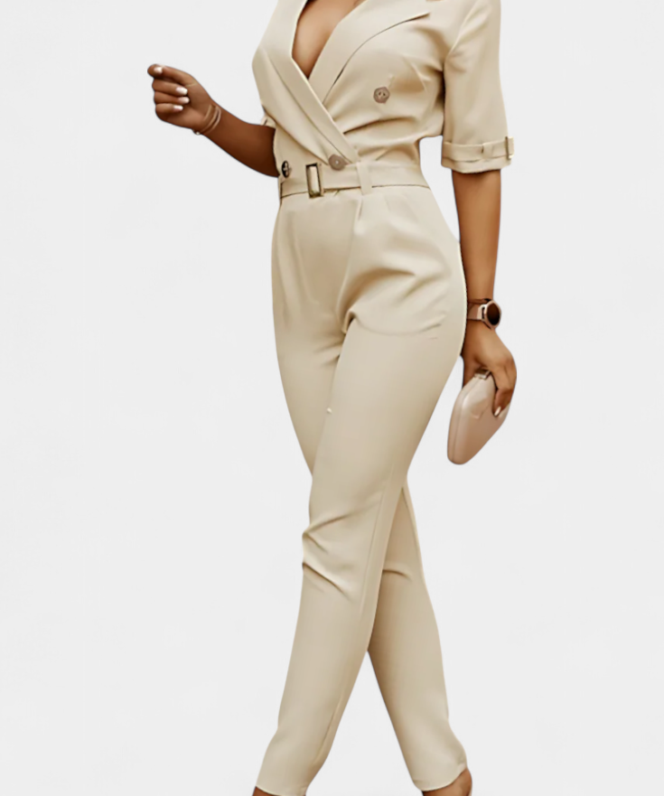 Vivienne Mono con Elegancia Sin Esfuerzo